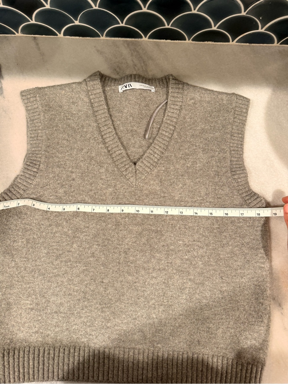 Zara Light Gray V-Neck Sweater Vest - Picture 4 of 4